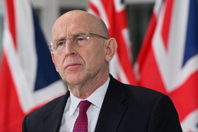 OTVORENA PRIJETNjA RUSIJI: Ministar odbrane Velike Britanije želi da otme Putina